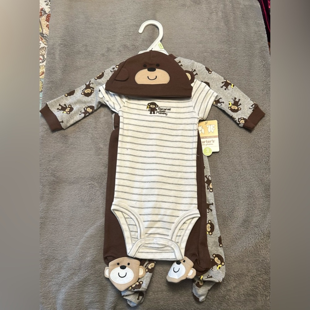 NWT Carters 4-piece baby set - 3 months - adorable monkey theme